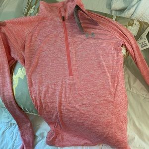 NWT under armor pullover half zip long sleeve top